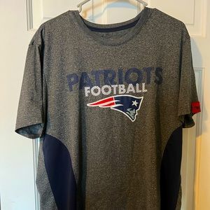 Patriots Tshirt size Large